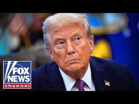 Trump signs presidential memorandum 7 Trump signs presidential memorandum