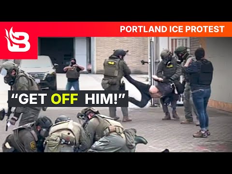 Antifa Protesters CLASH with Police in Portland | EXCLUSIVE FOOTAGE 4 Antifa Protesters CLASH with Police in Portland | EXCLUSIVE FOOTAGE