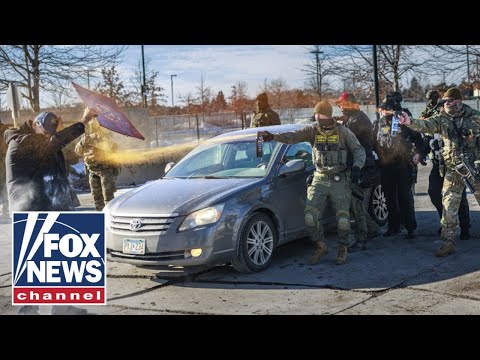 'REALLY BAD DECISION': Woman WARNED about following ICE agents