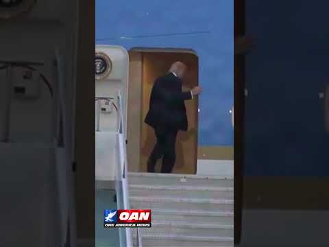 President Trump boards the former Air Force One